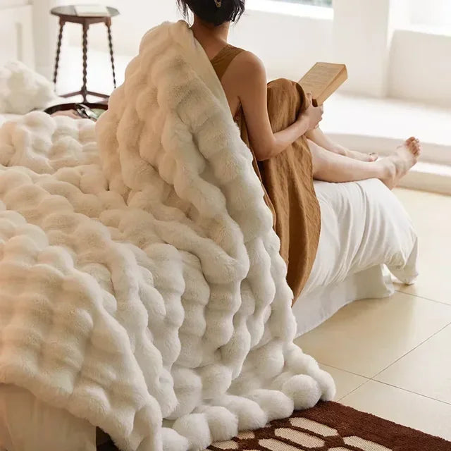 Seerat | Pluizige Faux Fur Deken | Draagbaar en Comfortabel | Ultieme Warmte