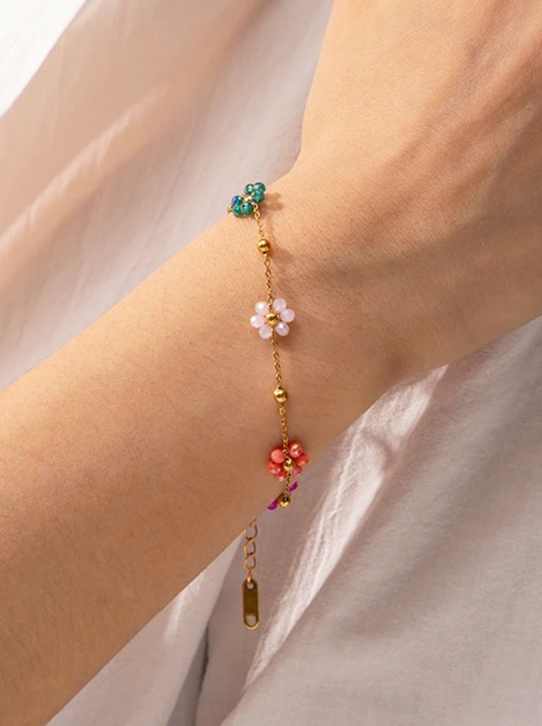 Zoella | Vrolijke Gouden Armband Met Gekleurde Bloemen