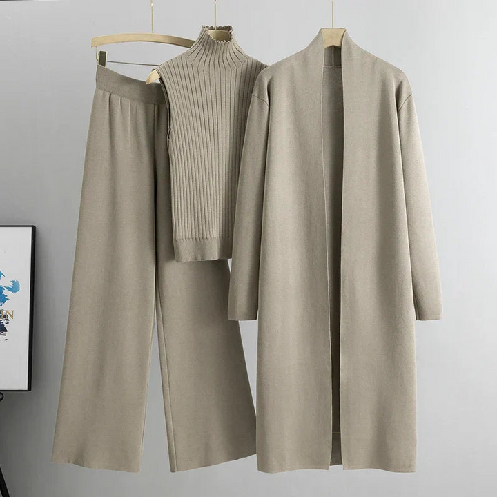 Rianna | Zachte Driedelige Dames Set | Flared Broek, Col Top en Lang Vest