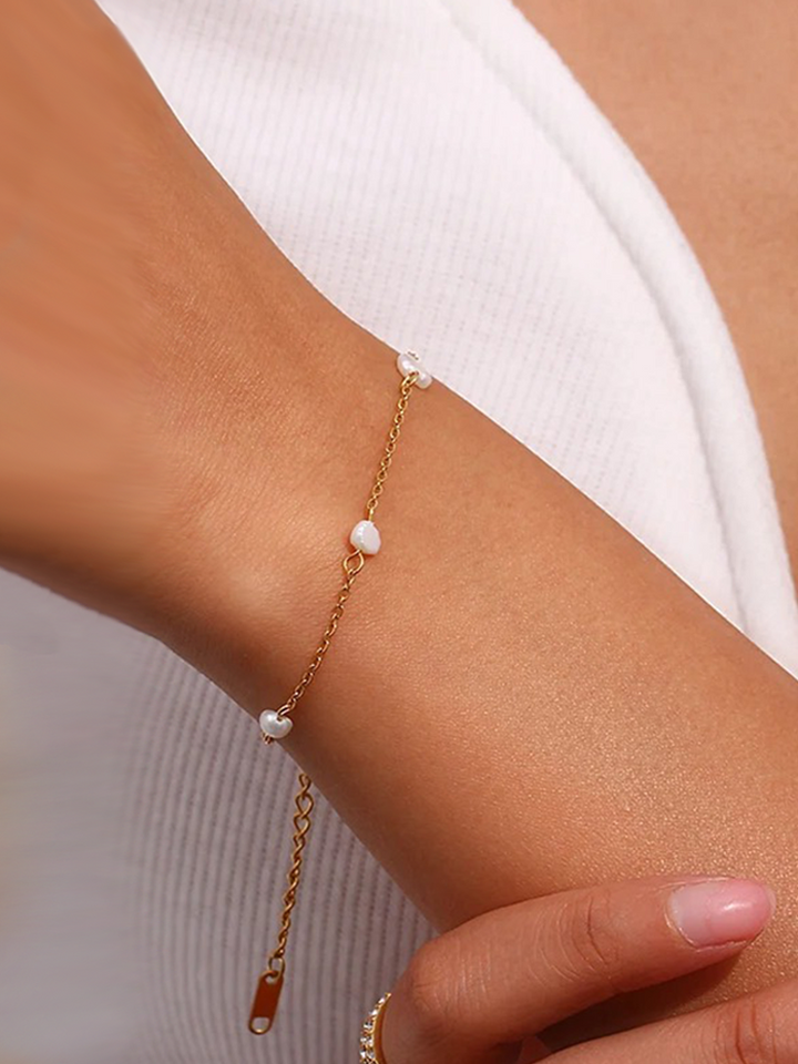 Zoella | Elegante Gouden Armband Met Zoetwaterparels | Tijdloze Look
