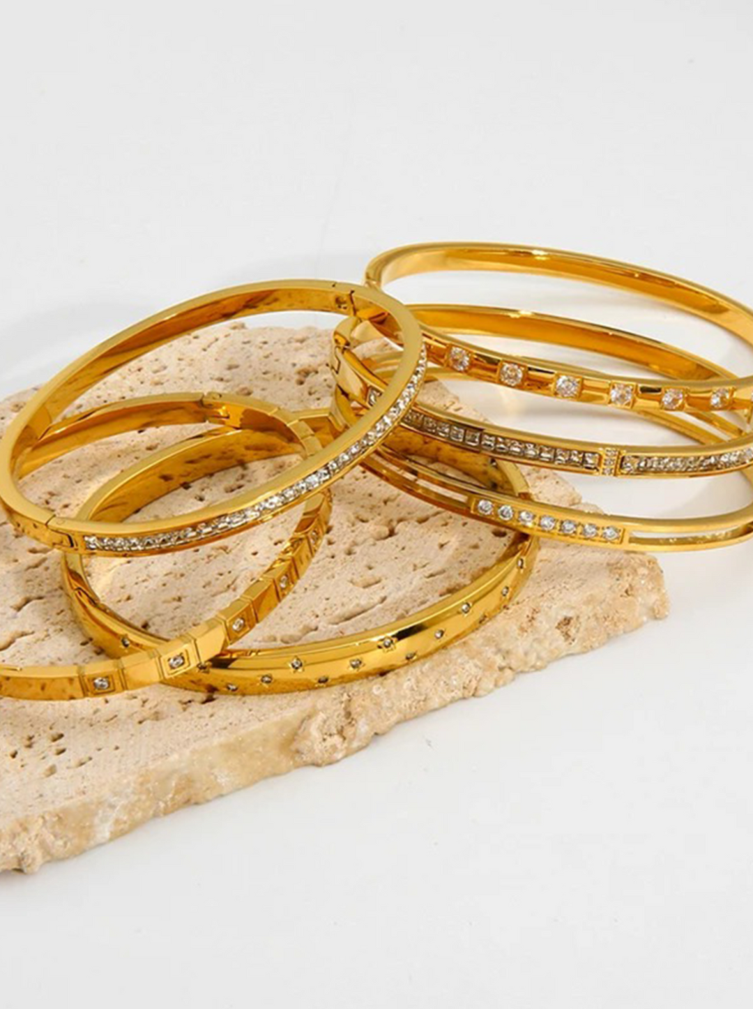 Zoella | Tijdloze Gouden Bangle | Elegante Uitstraling