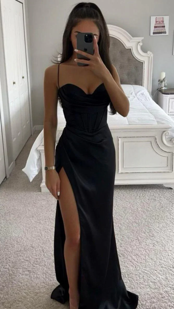 Gabru | Elegante Dames Jurk | Satijnen Avondjurk Met Hoge Split