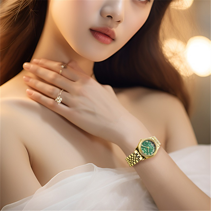 Lycia | Quartz Dames Horloge Met Zirkonia Goud | Luxe Horloge