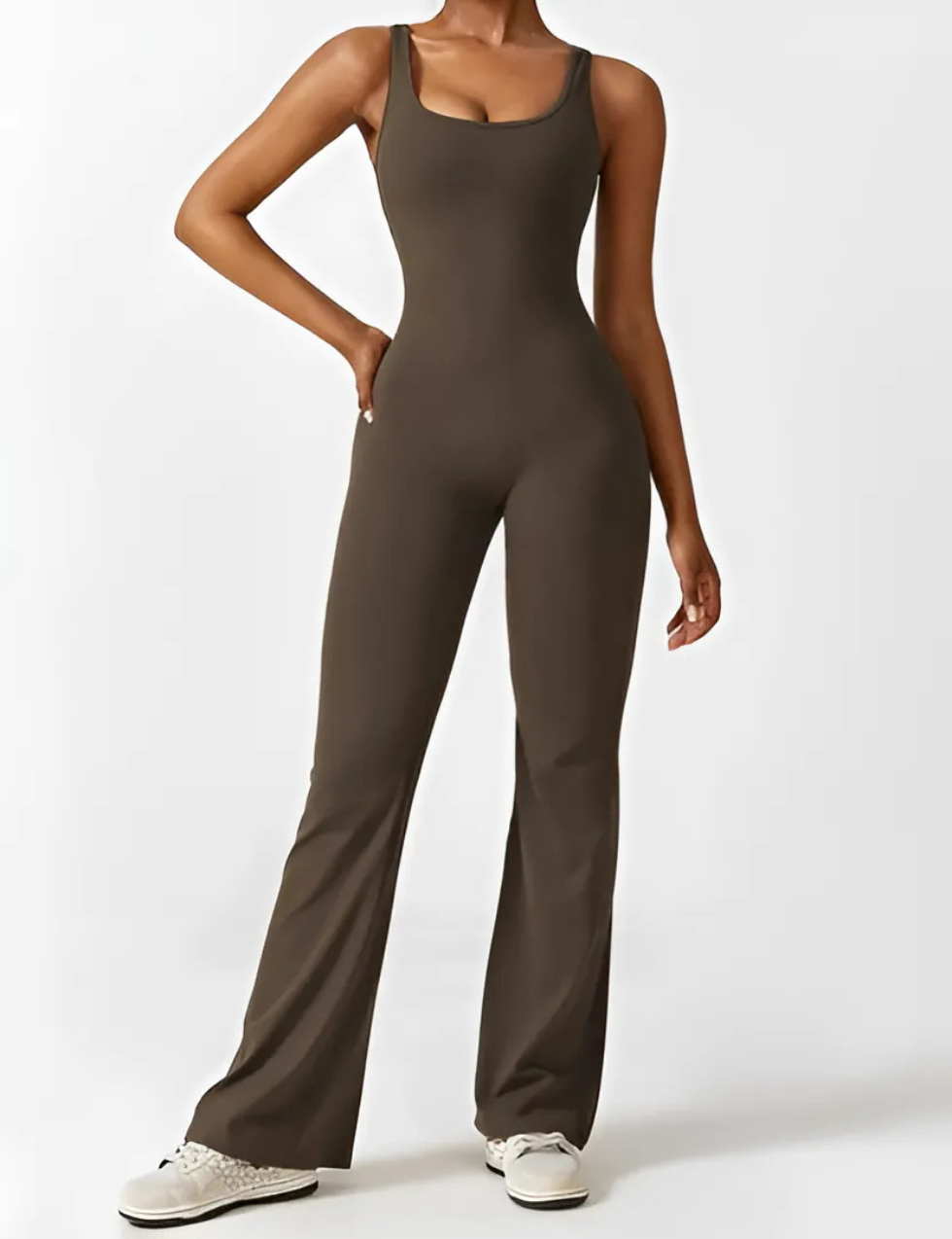 Elise | Flared V-Back Dames Jumpsuit | Stijl En Comfort