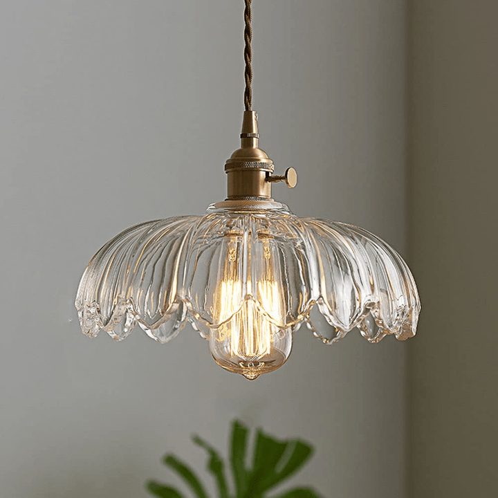 Doura | Vintage Bloem Hanglamp Voor Een Tijdloze Uitstraling | Voor Woonkamers, Eetkamers En Slaapkamers - Sorata