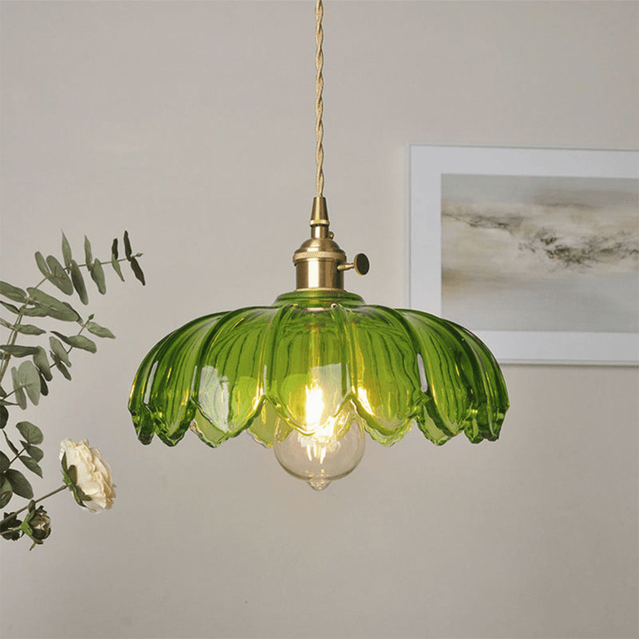 Doura | Vintage Bloem Hanglamp Voor Een Tijdloze Uitstraling | Voor Woonkamers, Eetkamers En Slaapkamers - Sorata
