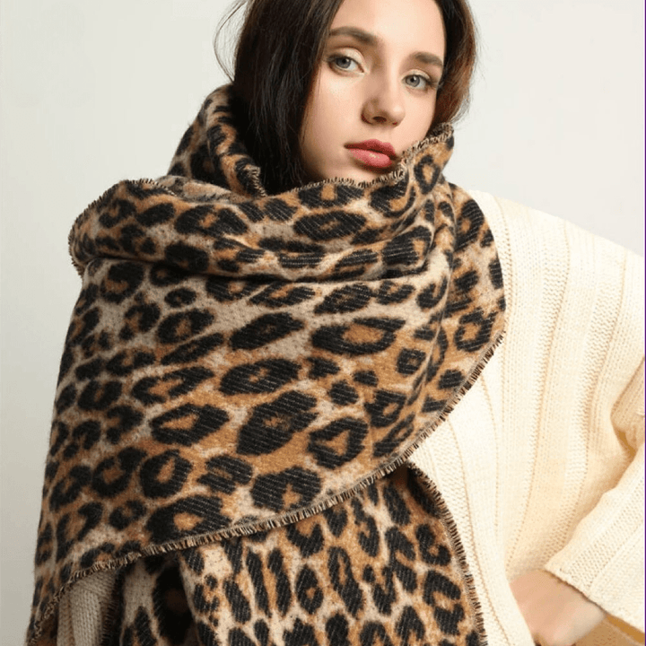 Livi | Luxe Gebreide Sjaal met Luipaard Print - Sorata