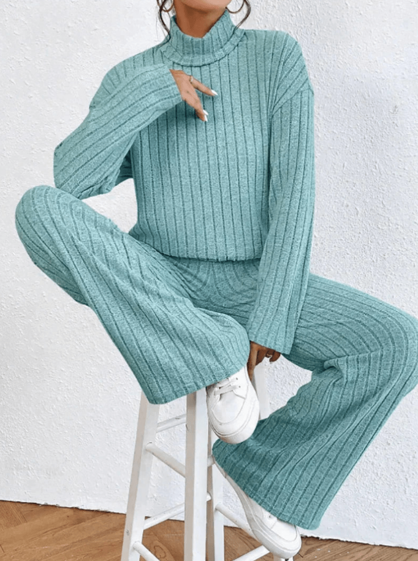 Livia | Gestreepte Gebreide Dames Trui met Broek | Comfortabele & Warme Set - Sorata
