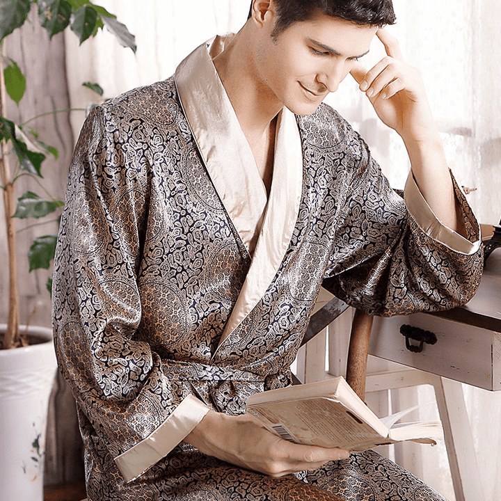 Luka | Luxe Satijnen Heren Badjas met Gouden Print voor Ontspanning - Sorata