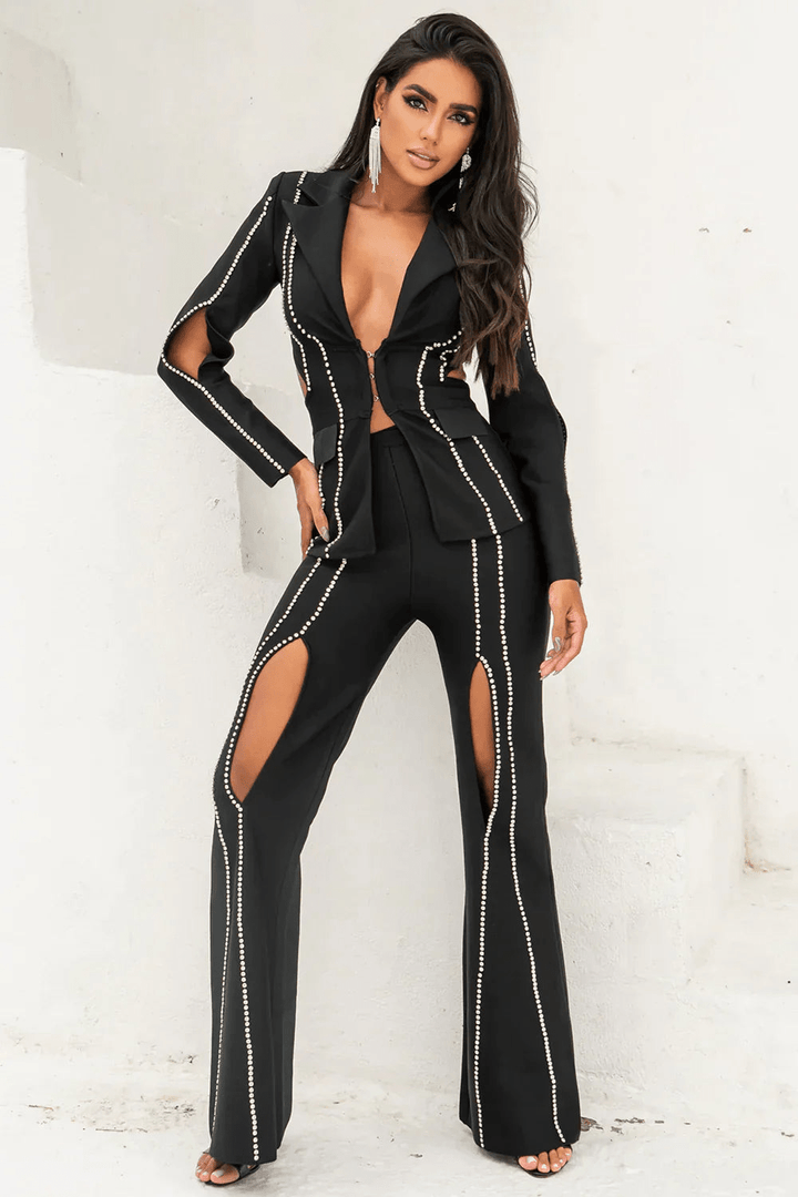 Neelam | Stijlvolle Zwarte Dames Set | Luxe Zwarte Blazer Met Flare Broek - Sorata