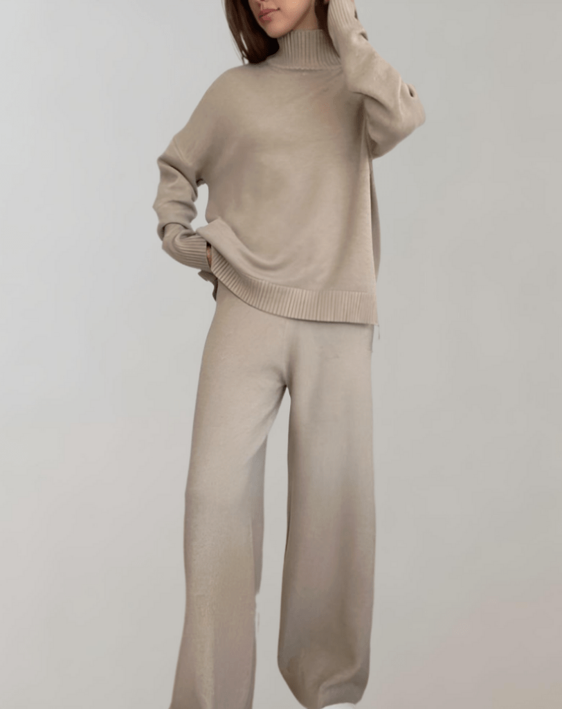 Rox | Dames Tweedelige Set | Gebreide Trui met Schildpadhals & Broek met Wijde Pijpen - Sorata