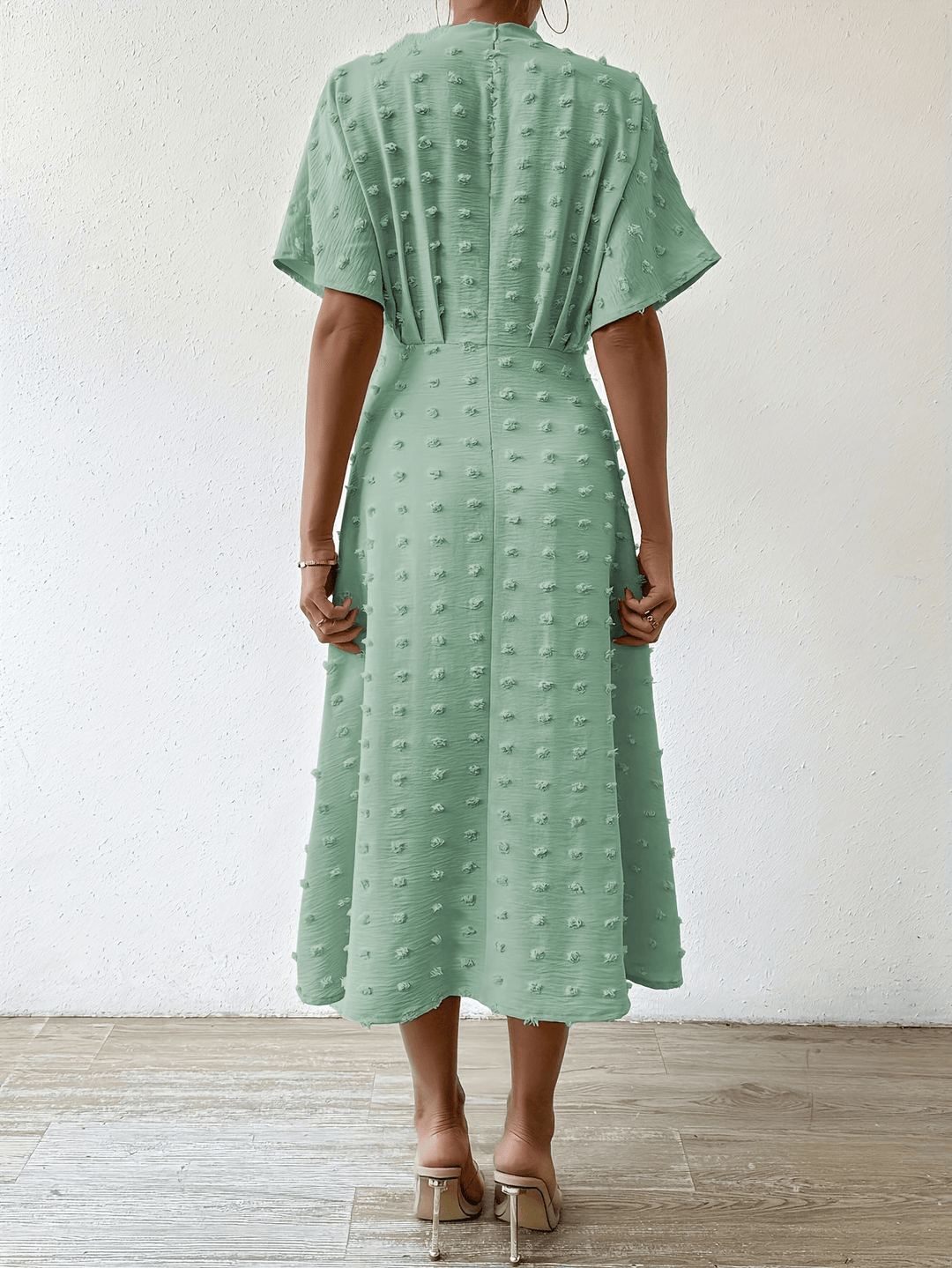 Sheza | Elegante Dames Midi Jurk | Met Diepe Halslijn - Sorata